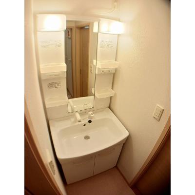 ノース　リバー 201【管理NO：1-015724701-02010】 ★家具家電は申し込み後に搬入します★ ★2026年10月中旬入居可能★の物件画像