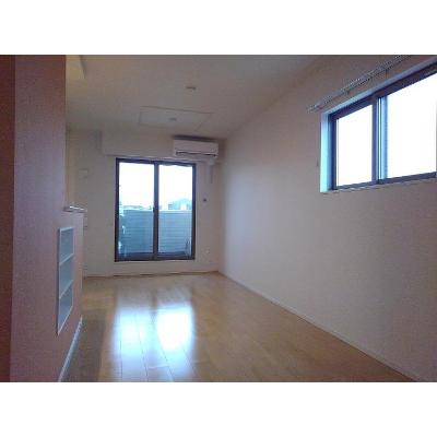 エヴィメリアⅠ 203【管理NO：1-023814401-02030】 ★家具家電は申し込み後に搬入します★ ★2026年09月中旬入居可能★の物件画像