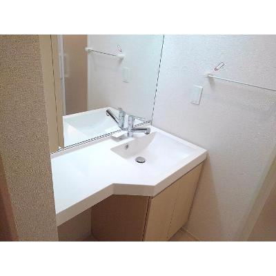 エヴィメリアⅠ 203【管理NO：1-023814401-02030】 ★家具家電は申し込み後に搬入します★ ★2026年09月中旬入居可能★の物件画像