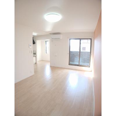 エテルノ　市場 203【管理NO：1-021541701-02030】 ★家具家電は申し込み後に搬入します★ ★2026年09月中旬入居可能★の物件画像