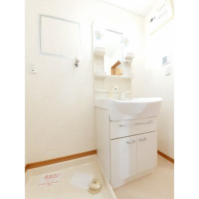ラ　シャンテ 205【管理NO：1-013683801-02040】 ★家具家電は申し込み後に搬入します★の物件画像