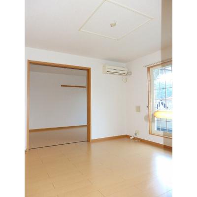 グラース　プラシード 201【管理NO：1-015041501-02010】 ★家具家電は申し込み後に搬入します★ ★2026年09月下旬入居可能★の物件画像