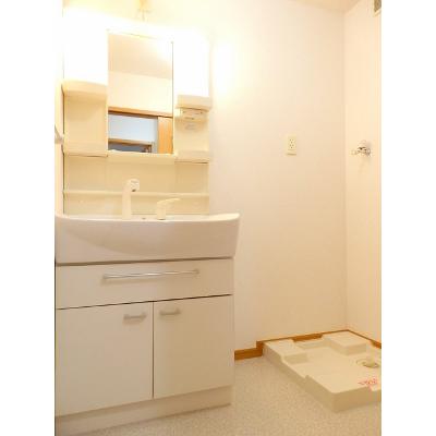 グラース　プラシード 201【管理NO：1-015041501-02010】 ★家具家電は申し込み後に搬入します★ ★2026年09月下旬入居可能★の物件画像