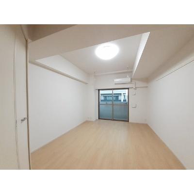 パルトネール板付 303【管理NO：1-025085601-03030】 ★家具家電は申し込み後に搬入します★ ★2026年09月中旬入居可能★の物件画像