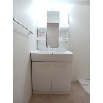 ＳＵＮ・ＢＲＩＧＨＴ 103【管理NO：1-017579201-01030】 ★家具家電は申し込み後に搬入します★の物件画像