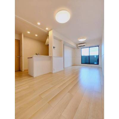和 202【管理NO：1-026374201-02020】 ★家具家電は申し込み後に搬入します★の物件画像