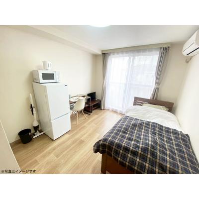 ユニオンマンスリー横浜・白楽５　309　1R・シングル☆◆インターネット固定回線（有線）無料の部屋◆【禁煙ルーム】安心の宅配ボックス＆モニター付きインターフォン完備！デスク・チェアのあるお部屋の物件画像