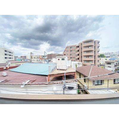ユニオンマンスリー横浜・白楽５　309　1R・シングル☆◆インターネット固定回線（有線）無料の部屋◆【禁煙ルーム】安心の宅配ボックス＆モニター付きインターフォン完備！デスク・チェアのあるお部屋の物件画像