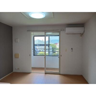 ベベ・フォセット 201【管理NO：1-018555801-02010】 ★家具家電は申し込み後に搬入します★の物件画像
