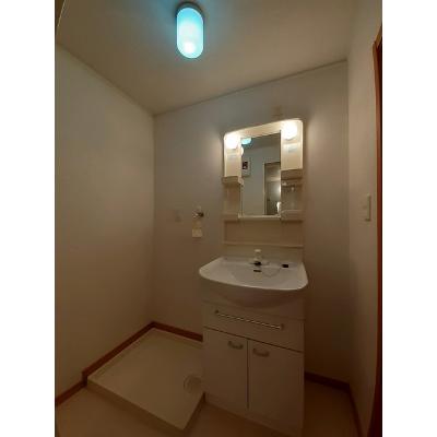 カーサ・ブリーゼ 202【管理NO：1-015020501-02020】 ★家具家電は申し込み後に搬入します★ ★2026年09月中旬入居可能★の物件画像