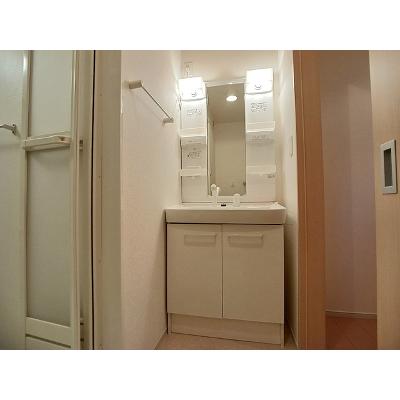 カーサ　セレーノ 101【管理NO：1-018599701-01010】 ★家具家電は申し込み後に搬入します★の物件画像