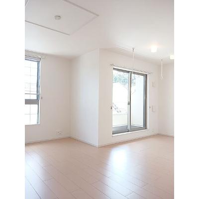 セレーノＦ 205【管理NO：1-018645801-02040】 ★家具家電は申し込み後に搬入します★の物件画像