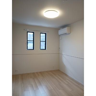 エヌ・ケー　フィールド 201【管理NO：1-027970801-02010】 ★家具家電は申し込み後に搬入します★の物件画像