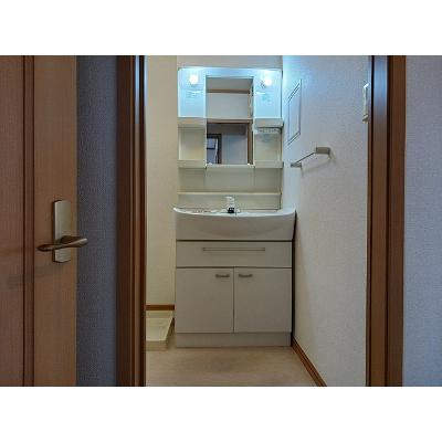 トロワ　ブリランⅢ 202【管理NO：1-013912403-02020】 ★家具家電は申し込み後に搬入します★の物件画像