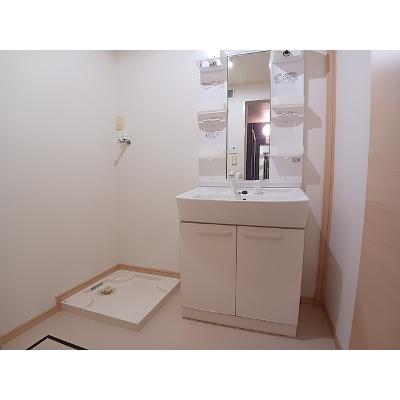 ベル　ブリーズⅡ 201【管理NO：1-015516902-02010】 ★家具家電は申し込み後に搬入します★の物件画像