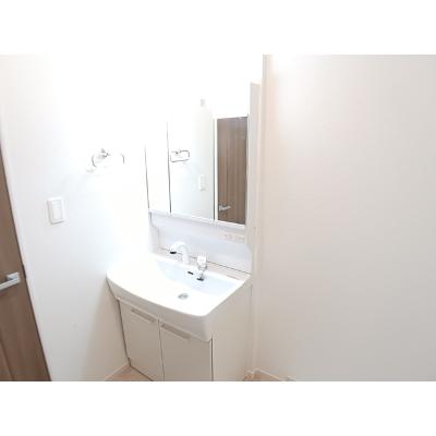 リバーサイドＷＨ 102【管理NO：1-028303501-01020】 ★家具家電は申し込み後に搬入します★ ★2026年09月中旬入居可能★の物件画像