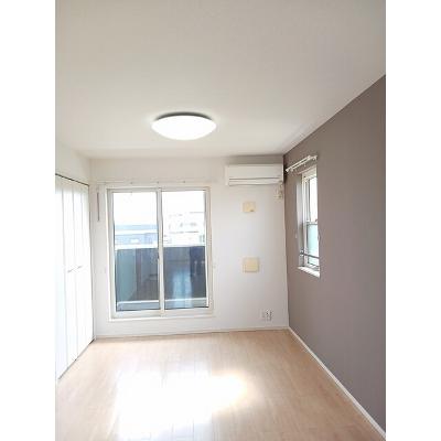 サーレ・学園前Ⅱ 203【管理NO：1-021400702-02030】 ★家具家電は申し込み後に搬入します★の物件画像
