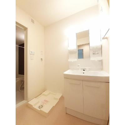 ルーベル鴨島Ｂ 201【管理NO：1-021760602-02010】 ★家具家電は申し込み後に搬入します★の物件画像