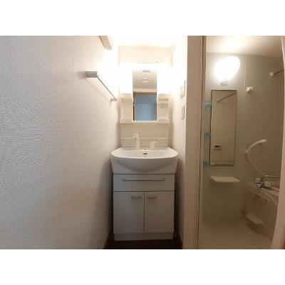グッド　ワン 102【管理NO：1-014639101-01020】 ★家具家電は申し込み後に搬入します★の物件画像
