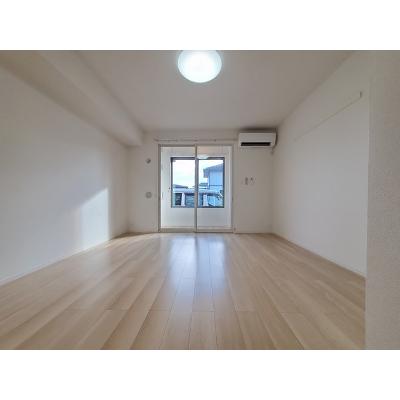 ラテルネ 103【管理NO：1-025576501-01030】 ★家具家電は申し込み後に搬入します★ ★2026年11月中旬入居可能★の物件画像