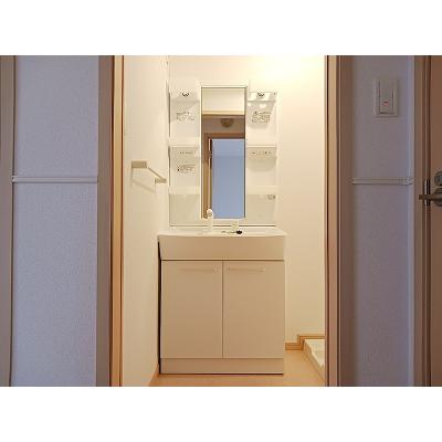 グローリーアカヒラ 103【管理NO：1-099400701-01030】 ★家具家電は申し込み後に搬入します★の物件画像