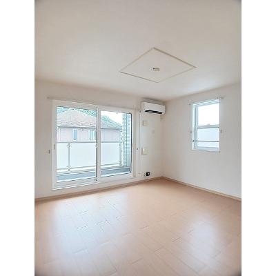 サンキ・ベルソーレ 201【管理NO：1-016551801-02010】 ★家具家電は申し込み後に搬入します★の物件画像