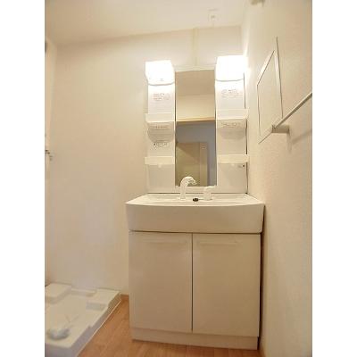 サンキ・ベルソーレ 201【管理NO：1-016551801-02010】 ★家具家電は申し込み後に搬入します★の物件画像