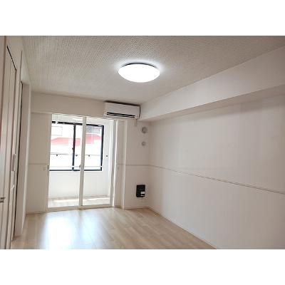 エリオス 103【管理NO：1-028224801-01030】 ★家具家電は申し込み後に搬入します★の物件画像