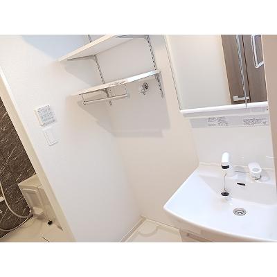 ヴィアラッテア 104【管理NO：1-027938301-01040】 ★家具家電は申し込み後に搬入します★の物件画像