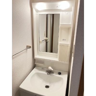 フィオーレⅠ 201【管理NO：1-010464901-02010】 ★家具家電は申し込み後に搬入します★の物件画像