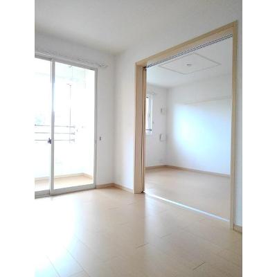 ロズレイ 203【管理NO：1-016799501-02030】 ★家具家電は申し込み後に搬入します★ ★2026年09月下旬入居可能★の物件画像