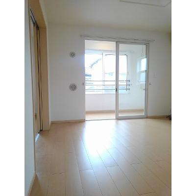 クレステージ 202【管理NO：1-016699901-02020】 ★家具家電は申し込み後に搬入します★の物件画像