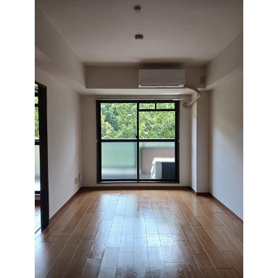 ＳＯＵＴＨＥＲＮ　ＷＩＮＤ 202【管理NO：1-005918301-02020】 ★家具家電は申し込み後に搬入します★の物件画像