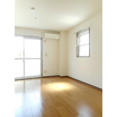 ブルークローバー 103【管理NO：1-011193901-01030】 ★家具家電は申し込み後に搬入します★の物件画像