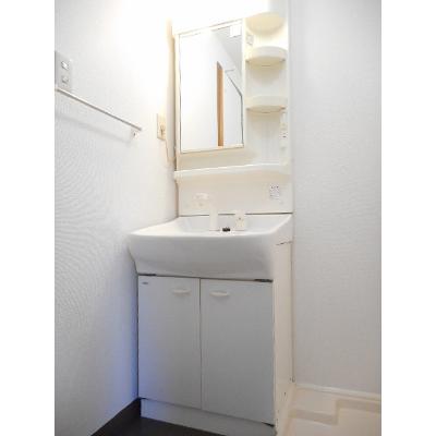 ブルークローバー 103【管理NO：1-011193901-01030】 ★家具家電は申し込み後に搬入します★の物件画像