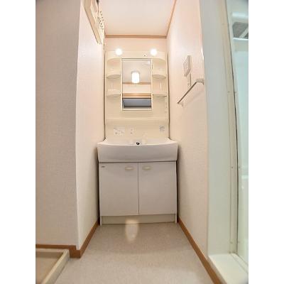 ルーナⅡ 203【管理NO：1-012291301-02030】 ★家具家電は申し込み後に搬入します★の物件画像