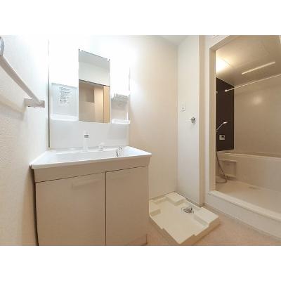 ＪＵＡＳ 102【管理NO：1-021444501-01020】 ★家具家電は申し込み後に搬入します★ ★2026年09月中旬入居可能★の物件画像