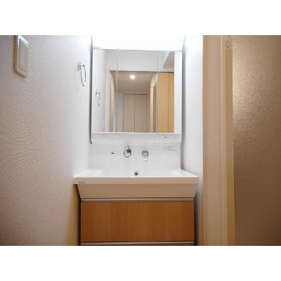 リバティークイーン 202【管理NO：1-024244401-02020】 ★家具家電は申し込み後に搬入します★ ★2026年08月下旬入居可能★の物件画像