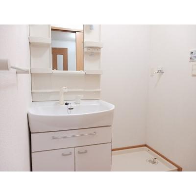 カーサドマーニ 105【管理NO：1-014768401-01040】 ★家具家電は申し込み後に搬入します★ ★2026年10月中旬入居可能★の物件画像