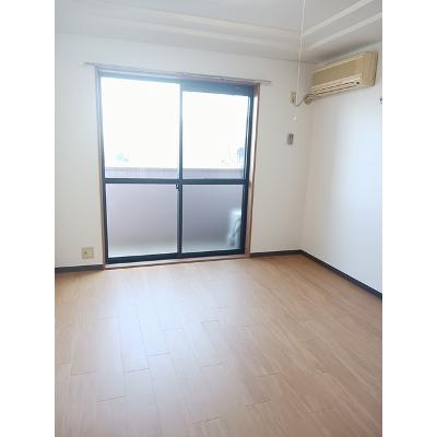 テディ 203【管理NO：1-099316701-02030】 ★家具家電は申し込み後に搬入します★ ★2026年08月下旬入居可能★の物件画像