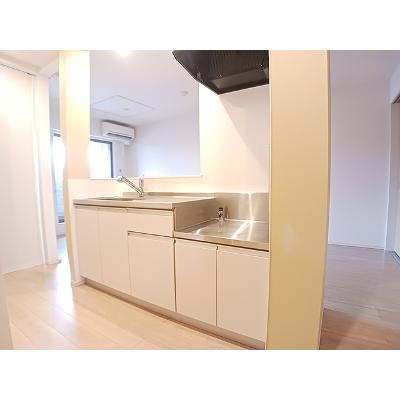 ｃｅｌｌ　ｃｕｂｅ 202【管理NO：1-021657201-02020】 ★家具家電は申し込み後に搬入します★の物件画像