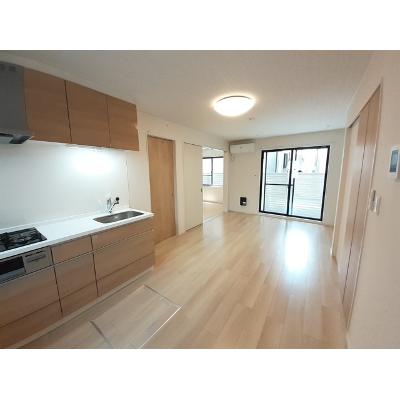 プラム江坂 101【管理NO：1-027220001-01010】 ★家具家電は申し込み後に搬入します★ ★2026年09月中旬入居可能★の物件画像