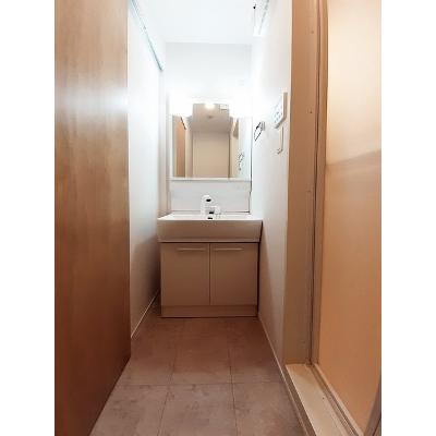 エテルノ泉南馬場 102【管理NO：1-026912901-01020】 ★家具家電は申し込み後に搬入します★ ★2026年09月中旬入居可能★の物件画像