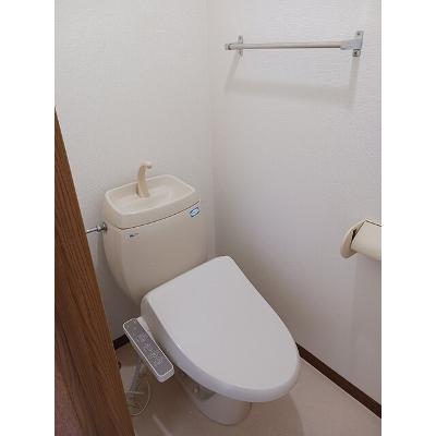 パインツリー 201【管理NO：1-006515701-02010】 ★家具家電は申し込み後に搬入します★の物件画像