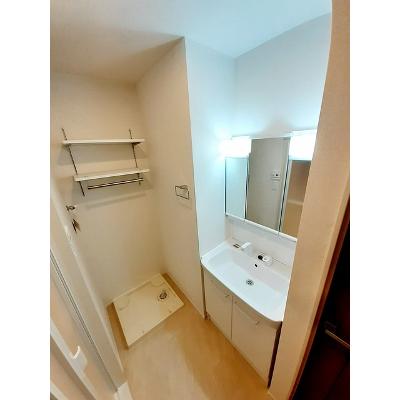 デナーダ 203【管理NO：1-027287601-02030】 ★家具家電は申し込み後に搬入します★ ★2026年09月中旬入居可能★の物件画像