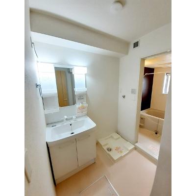 アルバータ　Ⅲ 203【管理NO：1-022729801-02030】 ★家具家電は申し込み後に搬入します★の物件画像