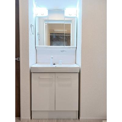 フリージアＢ 103【管理NO：1-026597402-01030】 ★家具家電は申し込み後に搬入します★の物件画像