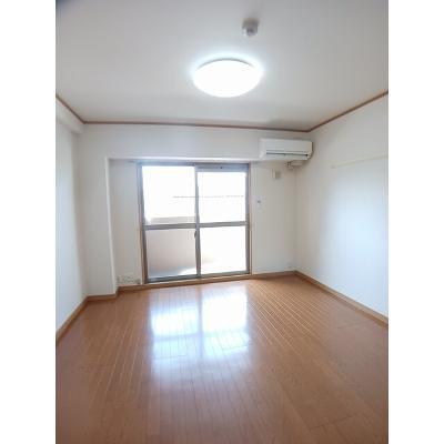 ブリアン　オーブ 303【管理NO：1-013939201-03030】 ★家具家電は申し込み後に搬入します★の物件画像