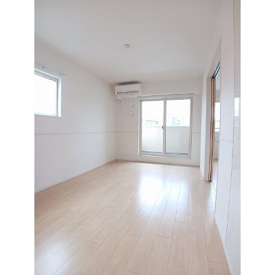 イリス　Ａ 201【管理NO：1-025326301-02010】 ★家具家電は申し込み後に搬入します★の物件画像