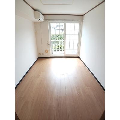 プラティークＢ 102【管理NO：1-011635001-01020】 ★家具家電は申し込み後に搬入します★の物件画像